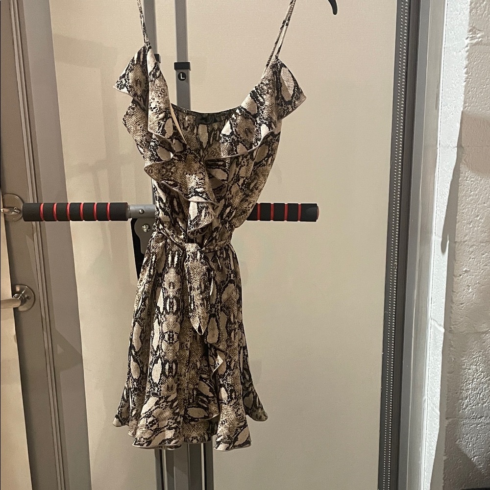 🌟Elegant Snake Print Ruffle Mini Dress